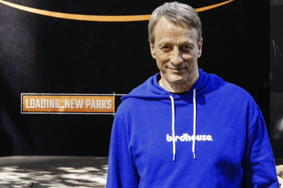 O aguardado retorno da série "Tony Hawk's Pro Skater" está mais perto de se concretizar. A Activision recentemente provocou os fãs com uma nova postagem em suas redes sociais, mencionando "Loading... novos parques. 3/4/25". Este teaser coincide com uma contagem regressiva no site do jogo, sugerindo que uma nova aventura está a caminho. "Tony Hawk pode voltar: espera por novidades empolga fãs!"