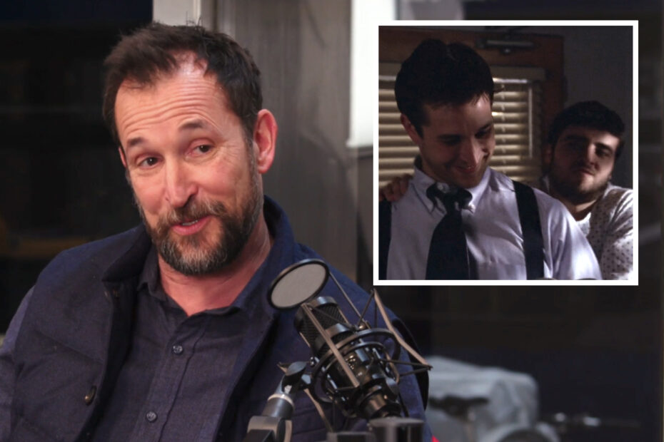 Noah Wyle, conhecido por seu papel icônico como Dr. John Carter na série "ER", falou recentemente sobre uma das cenas mais marcantes de sua trajetória na série. O momento em questão é a cena em que a personagem Lucy Knight, interpretada por Kellie Martin, é brutalmente esfaqueada, um evento que deixou uma marca duradoura tanto nos personagens quanto nos fãs da série. Um marco de emoção: lembranças e inspirações de ER