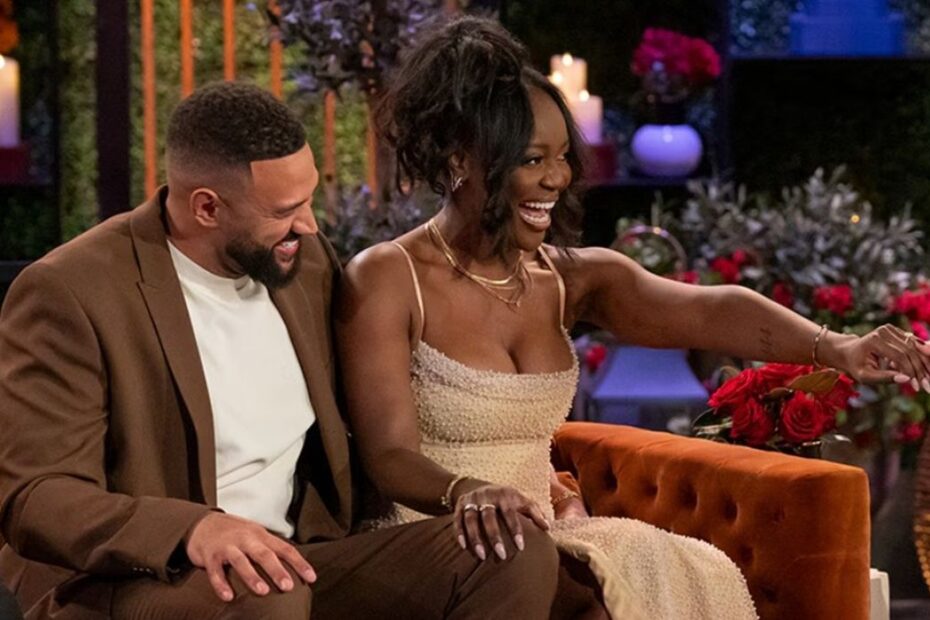 Recentemente, durante a reunião da oitava temporada de "Love Is Blind", Ad Smith e Ollie Sutherland anunciaram que estão oficialmente noivos. O casal, que não se encontrou nos famosos "pods" do programa, se conheceu no set do reality show "Perfect Match" e rapidamente se conectou. O momento do anúncio aconteceu no dia 9 de março de 2025 e foi acompanhado de um vídeo da romântica proposta na praia. Amor e Desilusões: Noivos e Arrependimentos em Love Is Blind