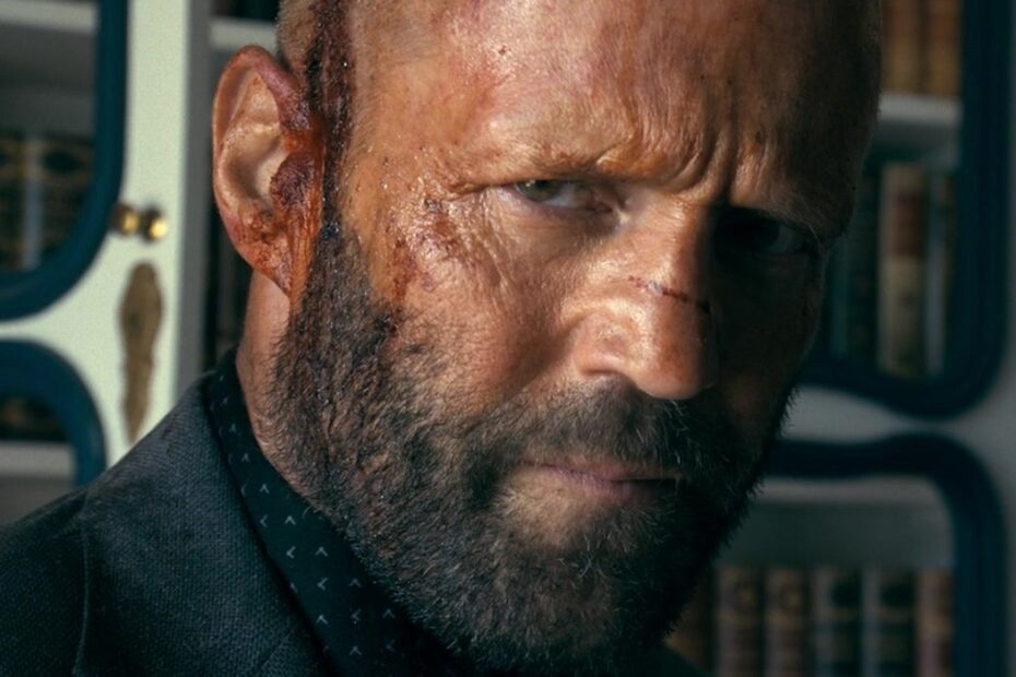 Jason Statham, conhecido por seus papéis de ação icônicos, está se unindo ao diretor Ric Roman Waugh para um novo thriller, cujas filmagens começaram recentemente em Enniskerry, na Irlanda. Este projeto ainda não possui título, mas promete trazer mais uma aventura emocionante de um homem com um passado misterioso lutando por justiça. Jason Statham em novo thriller de ação filmado na Irlanda