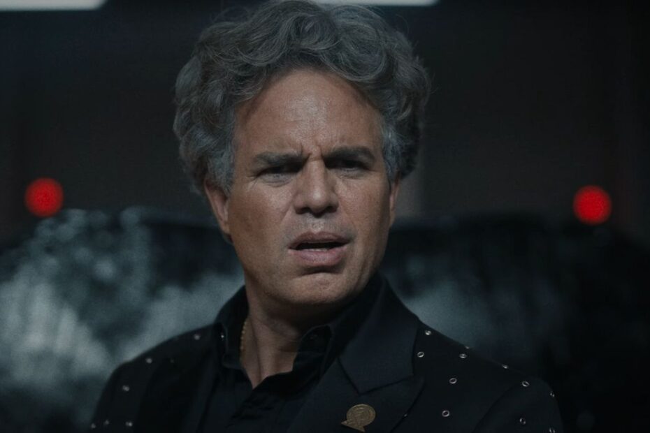 O filme "Mickey 17", dirigido por Bong Joon Ho, estreou com um orçamento superior a 100 milhões de dólares. Embora tenha arrecadado apenas 19 milhões em seu primeiro final de semana, a produção conseguiu um impacto significativo na carreira de Mark Ruffalo, um de seus protagonistas. Através deste filme, Ruffalo ultrapassou a marca impressionante de 11,5 bilhões de dólares em sua carreira no box office global. "Mickey 17: O impacto de Ruffalo e um novo sucesso nas telas"