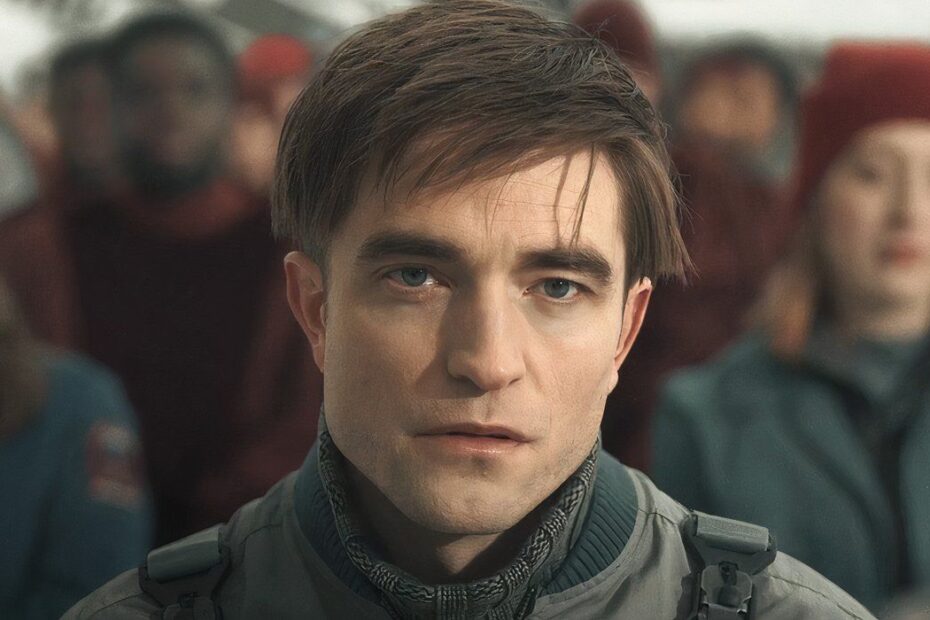O filme "Mickey 17", dirigido por Bong Joon Ho e estrelado por Robert Pattinson, estreou com grande sucesso, arrecadando 19,1 milhões de dólares no mercado doméstico em seu primeiro final de semana. Somando os 34,2 milhões de dólares que o filme fez nas bilheteiras internacionais, o faturamento total chega a 53,3 milhões de dólares. Esse é o primeiro trabalho de Bong Joon Ho desde seu aclamado "Parasita", que fez história ao ganhar o Oscar de Melhor Filme em 2019. "Mickey 17: O Impacto e a Promessa de Bong Joon Ho nos Cinemas"