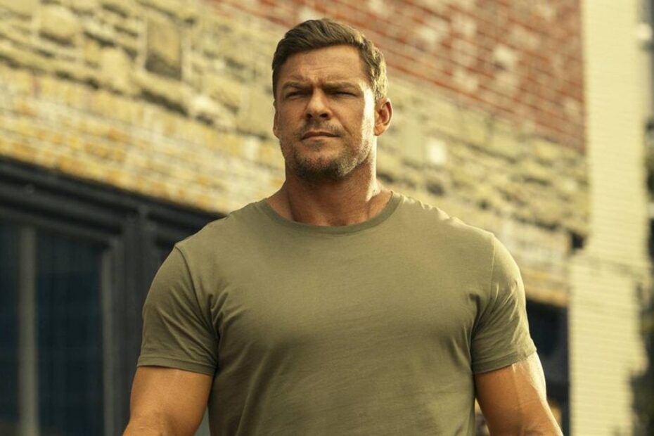 A terceira temporada da série "Reacher", que estreou no Prime Video em 3 de fevereiro de 2022, promete ser ainda mais envolvente do que as anteriores. A série, baseada na obra de Lee Child, segue Jack Reacher, interpretado por Alan Ritchson, enquanto ele enfrenta novos desafios e inimigos. Reacher: A dor da perda e a luta por justiça na nova temporada