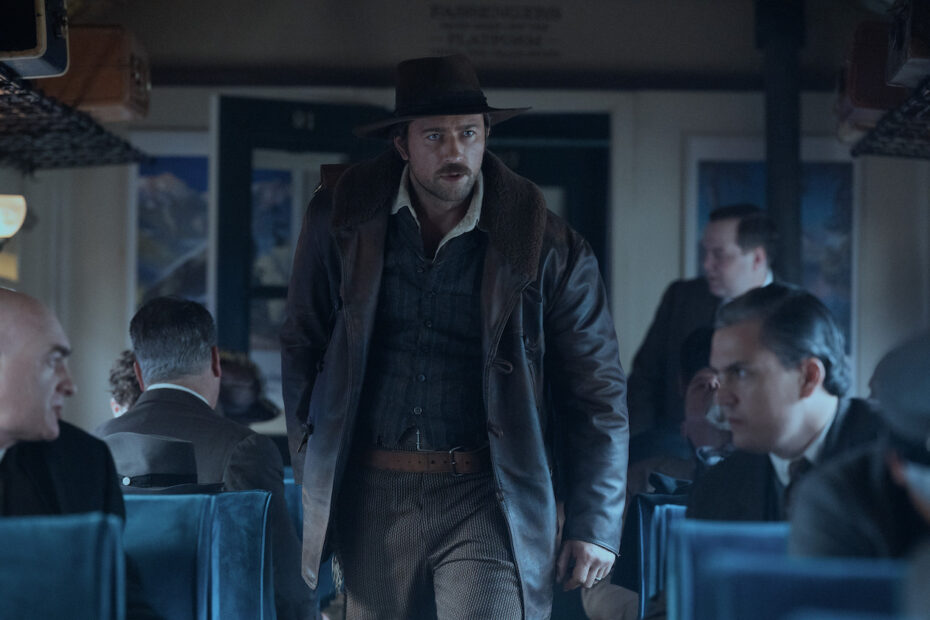 Na temporada final da série "1923", o oitavo episódio trouxe um desfecho emocional para a jornada de vários personagens, especialmente com a morte do personagem Alex, que foi retratado de forma impactante. O episódio, intitulado “Nothing Left to Lose”, foi exibido no dia 14 de maio de 2023, e trouxe um clímax dramático que conseguiu prender a atenção dos espectadores do início ao fim. A partida trágica que muda tudo em Yellowstone