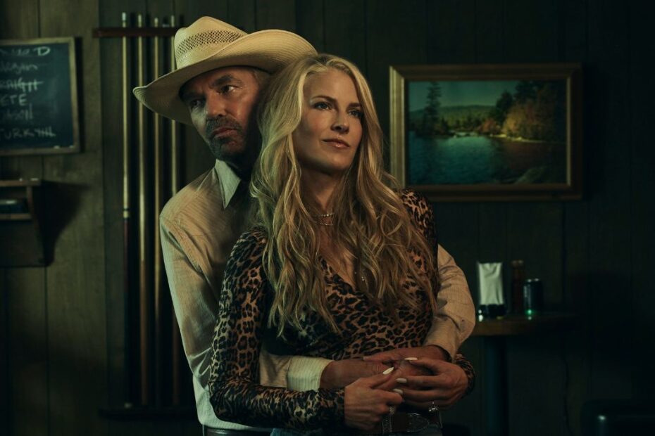 Billy Bob Thornton, conhecido por seu papel na série *Landman*, saiu em defesa da atriz Ali Larter, que interpreta Angela Norris, após críticas de alguns espectadores. Muitos afirmam que a personagem é exagerada e não se encaixa no que a série pretende representar. No entanto, Thornton não concorda com essas opiniões e acredita que personagens como Angela são, na verdade, muito realistas, refletindo pessoas que se podem encontrar em lugares como o Texas. Billy Bob Thornton defende Angela após críticas de fãs