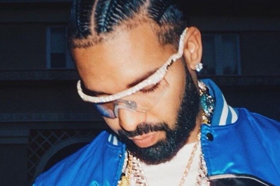 Drake acaba de conquistar uma vitória significativa com seu novo single, "Nokia", que atingiu o primeiro lugar nas paradas musicais, superando seu rival Kendrick Lamar. Essa nova fase da rivalidade entre os dois rappers está gerando muito burburinho nas redes sociais. Drake e Kendrick: A Rivalidade que Agita as Paradas Musicais