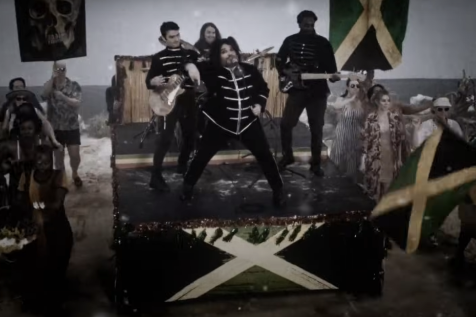 Jack Black fez uma aparição memorável no programa "Saturday Night Live", onde homenageou a banda My Chemical Romance em um quadrinho musical chamado "Goth Kid on Vacation". A performance ocorreu no dia 6 de abril de 2025, trazendo à tona memórias nostálgicas de 2006, quando ele havia se apresentado anteriormente no programa. Jack Black e sua Surpreendente Homenagem ao Estilo Goth em SNL: Viagem Musical Inesquecível!