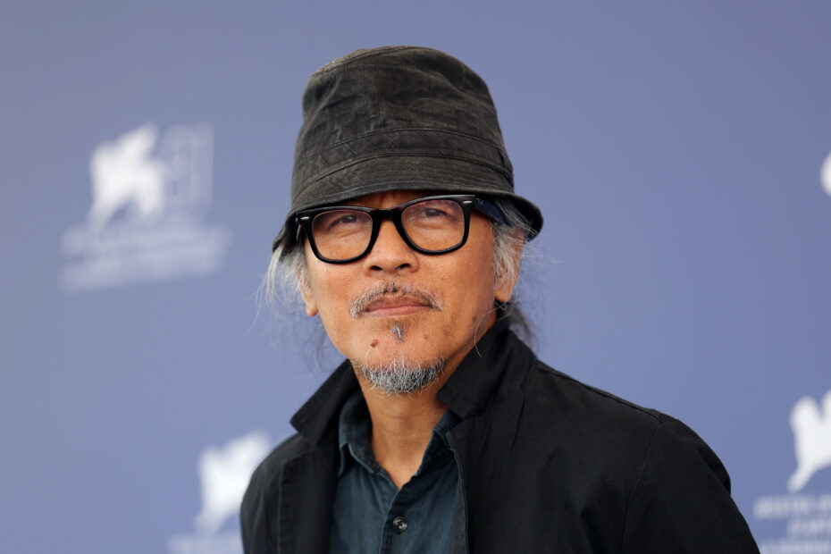 O renomado diretor filipino Lav Diaz está prestes a apresentar seu novo filme, baseado na vida do explorador português Ferdinand Magellan, durante o Festival de Cinema de Cannes. O longa, que tem Gael García Bernal no papel principal, está em sua fase final de edição e uma versão reduzida de duas horas e 45 minutos foi finalizada. Contudo, Diaz planeja uma versão completa que deverá ter em torno de nove horas. Lav Diaz e Gael García Bernal: A Jornada Cinemática que Desvenda a Imortalidade e a Busca pelo Legado de Magalhães
