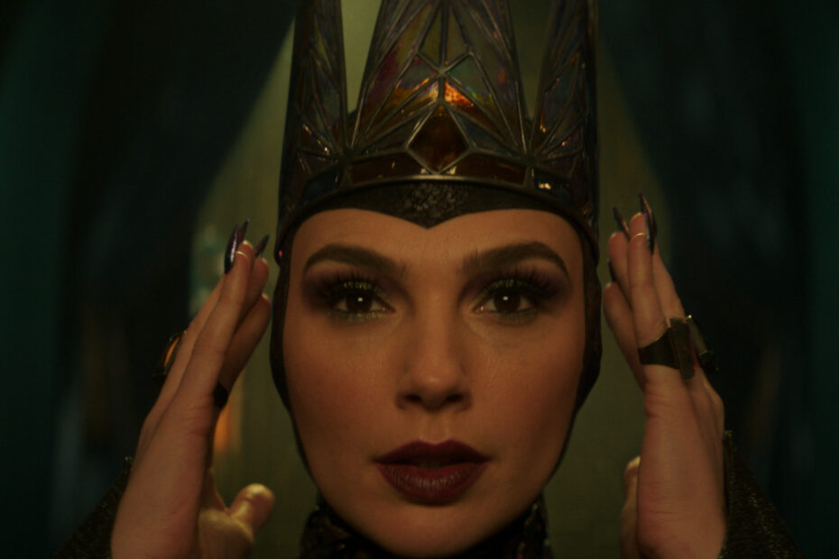 O remake de "Branca de Neve", da Disney, enfrentou um bloqueio no Líbano devido à presença da atriz israelense Gal Gadot no elenco. O Ministro do Interior libanês, Ahmad Hajjar, recomendou a proibição do filme em resposta à sua inclusão na lista de boicote do país. Lebanon Proíbe Remake de Branca de Neve por Causa de Atriz Israelense Gal Gadot