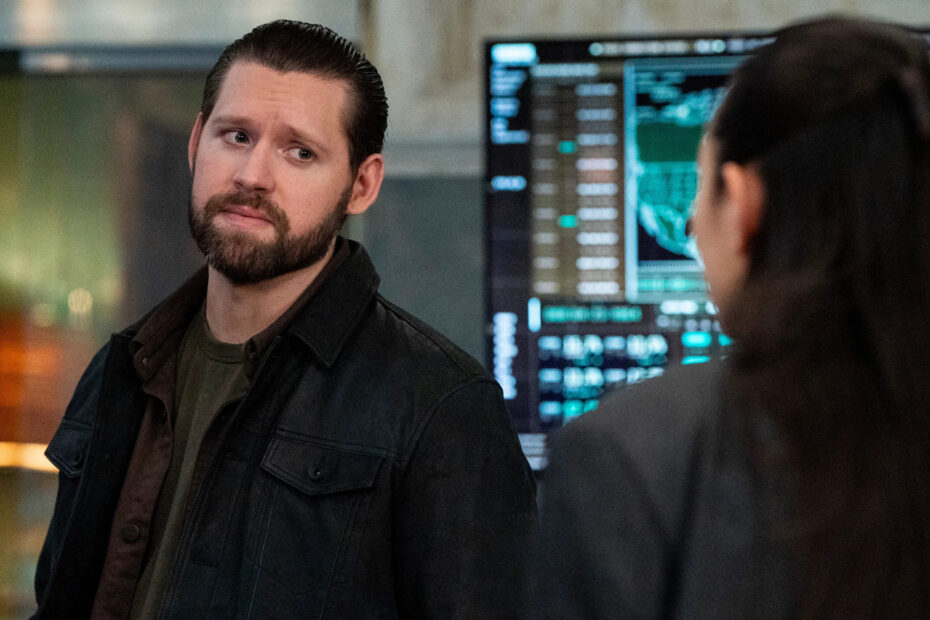 Luke Kleintank, conhecido por seu papel como Scott Forrester na série "FBI: International", fez uma escolha que pegou muitos fãs de surpresa: ele decidiu deixar o programa após a terceira temporada, que foi ao ar em 2024. Essa série é uma continuação bem-sucedida da franquia "FBI", e Kleintank foi uma parte fundamental do elenco, ajudando a moldar a narrativa e a conexão emocional da trama. Luke Kleintank deixa FBI: Internacional, o que aconteceu?