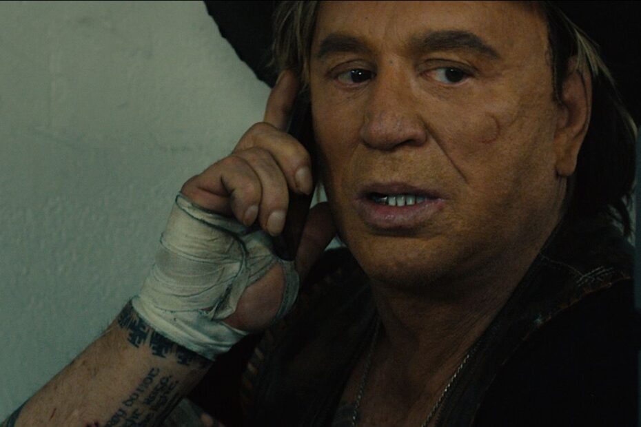 Mickey Rourke é Reprimido por Comentários Homofóbicos no Big Brother UK Mickey Rourke Reprimido por Comentários Homofóbicos noCelebrity Big Brother UK