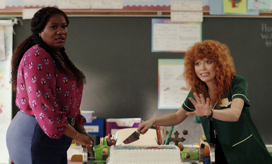 A segunda temporada de "Poker Face" promete muitas reviravoltas e diálogos hilários com Charlie Cale, interpretada por Natasha Lyonne. O trailer, recentemente lançado pela plataforma Peacock, apresenta diversas situações intrigantes que a protagonista terá de desvendar. Mistérios e Humor: O Retorno Épico de Charlie Cale em Poker Face Temporada 2