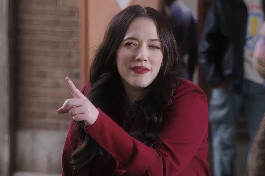 Kat Dennings é uma atriz conhecida por seu humor ácido e performances marcantes em diversas produções de TV e cinema. Com uma carreira que começou em 2000, Dennings conquistou o público em papéis variados, de heroínas de ação a comédias românticas. Vamos conferir algumas das suas melhores obras. Os Melhores Papéis de Kat Dennings na Televisão e Cinema