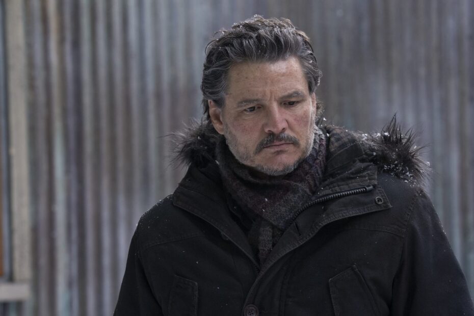 Pedro Pascal, conhecido pelo seu papel como Joel na série "The Last of Us", compartilhou suas reflexões sobre como essa experiência o afeta emocionalmente. O ator, que ganhou destaque pelo seu desempenho na série da HBO, afirmou que interpretar um personagem tão complexo e emocionalmente carregado o coloca em um "estado mental não saudável". Ele comentou: "É essa experiência, mais do que qualquer outra que já tive. É difícil para mim separar o que os personagens estão passando e como isso me faz sentir." Pedro Pascal revela os desafios emocionais por trás de seu papel em The Last of Us