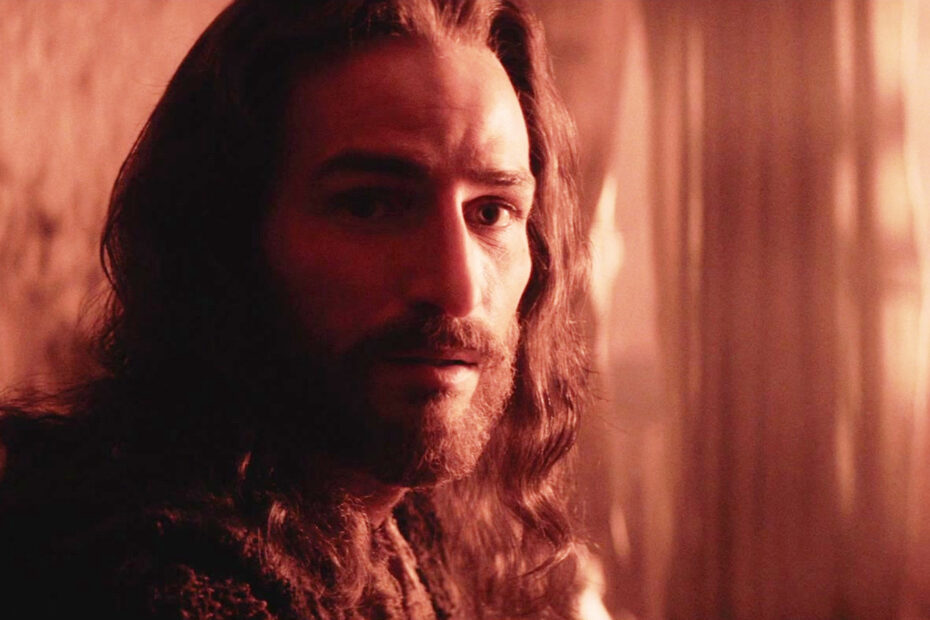 **O Retorno de um Controverso Clássico: A Paixão de Cristo nas Paradas da Netflix** Sucesso Controverso: Filme Religioso Domina a Netflix