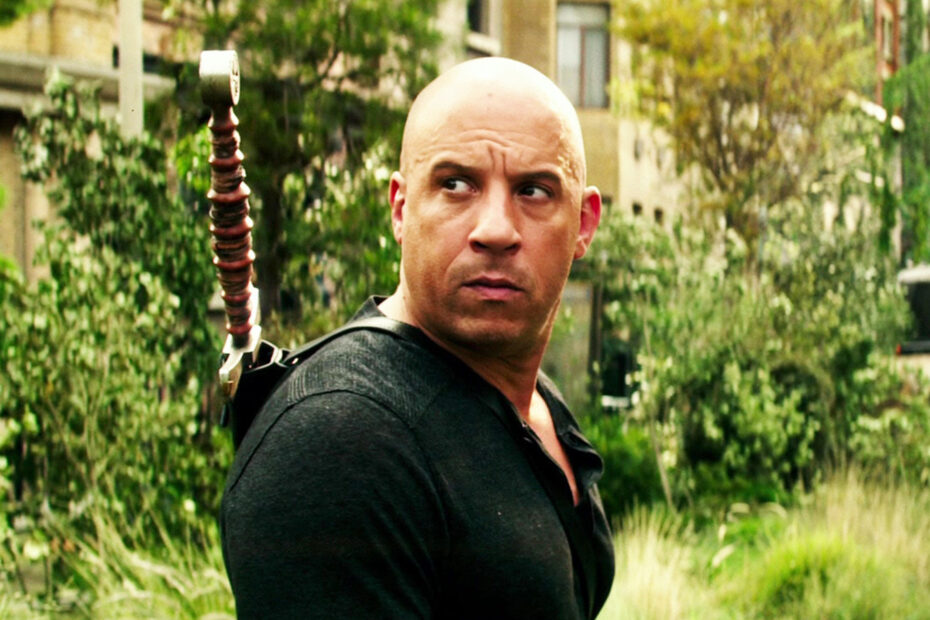 Vin Diesel, conhecido por seus papéis em grandes filmes de ação, é também um grande fã de "Dungeons & Dragons". Ele já mencionou seu amor pelo jogo em várias ocasiões, inclusive ao compartilhar fotos de bolos de aniversário temáticos de "D&D". Em 2015, Vin Diesel estrelou o filme "The Last Witch Hunter", que foi inspirado em seu personagem de "Dungeons & Dragons", Melkor, o Caçador de Bruxas. Dirigido por Breck Eisner, o filme é uma fusão de ação e fantasia, mas não teve um bom desempenho nas bilheteiras nem nas críticas. Vin Diesel e Seu Filme de Terror Fantástico Bombando no Tubi