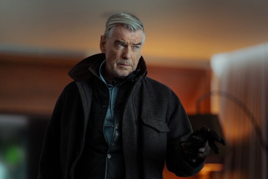 A série "Mobland", estrelada por Pierce Brosnan, acaba de estrear e já está chamando a atenção com sua trama envolvente e performances marcantes. A narrativa segue a vida de Harry, interpretado por Brosnan, um elegante e astuto chefe de uma organização criminosa. A série mistura ação intensa com insights sobre a vida no submundo do crime. A nova era de MobLand: quem merece o trono?