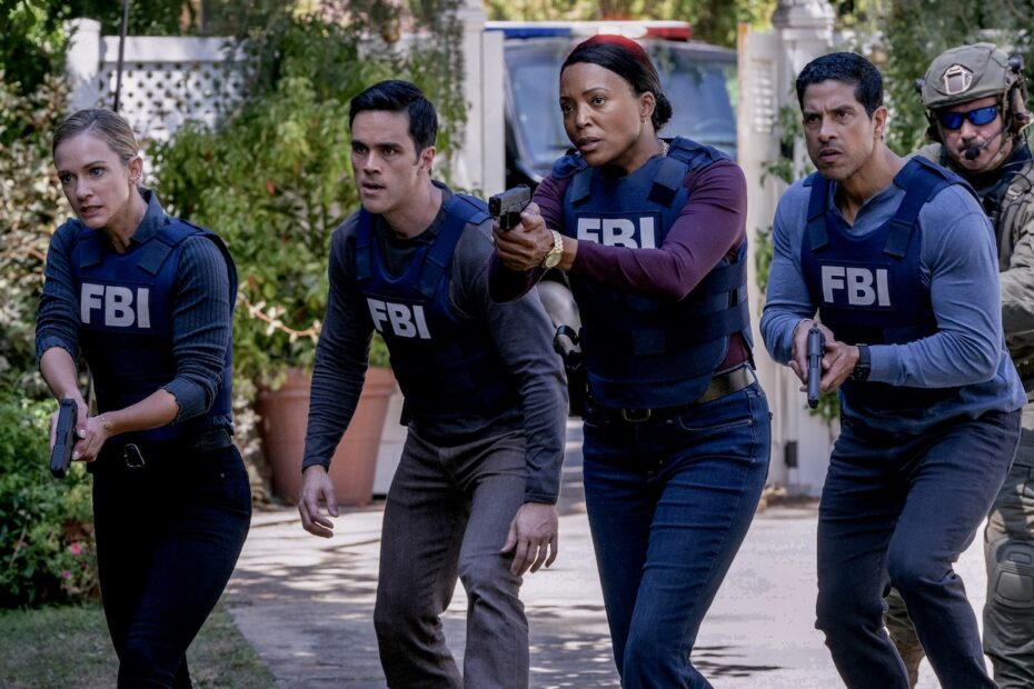 O novo arco da série "Criminal Minds" trouxe uma abordagem impactante e emocional, especialmente em relação às cenas de amor entre os personagens. Aisha Tyler, que interpreta a agente de perfil Abby, e Elden Henson, que dá vida ao agente Lewis, compartilharam detalhes sobre como essas cenas foram elaboradas e seu significado dentro da narrativa. Aisha Tyler revela novidades picantes e desafios em Criminal Minds