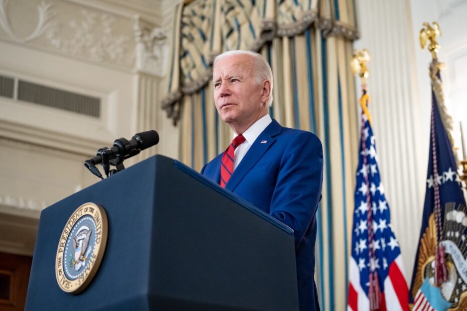 **Joe Biden Recebe Diagnóstico de Câncer de Próstata em Forma Agressiva** "Biden e o Desafio da Saúde: O Que Esperar Agora?"