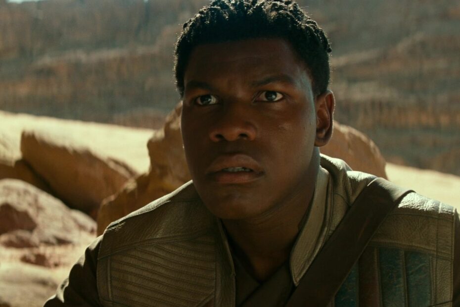 **John Boyega e a Romance de Kylo Ren e Rey em Star Wars** Boyega comenta sobre romance entre Kylo Ren e Rey em Star Wars