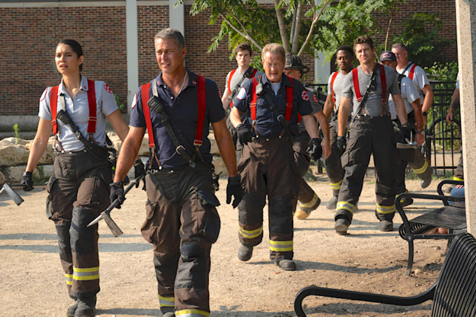 **Mudanças à Vista em Chicago Fire: O Que Esperar da Temporada 14** Demissões na CFD devem mudar tudo na próxima temporada de Chicago Fire