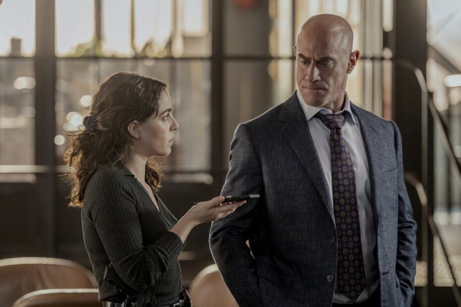 **Law & Order: Organized Crime Apresenta Uma Nova Detetive** "Detetive Novo em Law & Order: Crime Organizado: Um Suspiro de Esperança?"