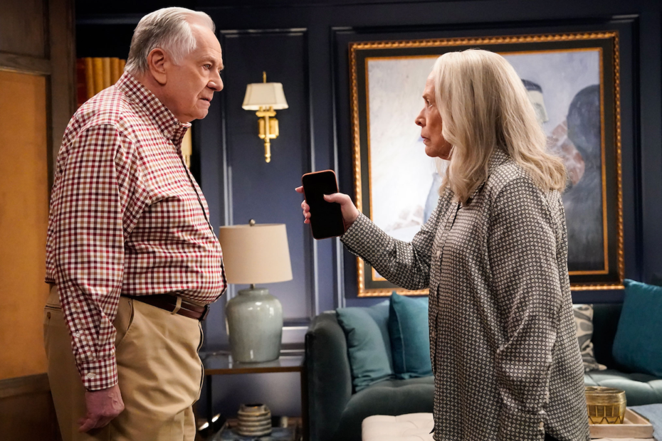 A segunda temporada de "Matlock", que estreou em 29 de março de 2023, traz uma série de desafios emocionais e profissionais para a protagonista Madeline Matlock, interpretada por Kathy Bates. Nesta nova fase, são exploradas as tensões no relacionamento dela com Edwin, vivido por Tyler Posey, enquanto ambos navegam o complexo mundo do direito e suas implicações pessoais. Desafios e Decisões: O Futuro de Matty É Incerto