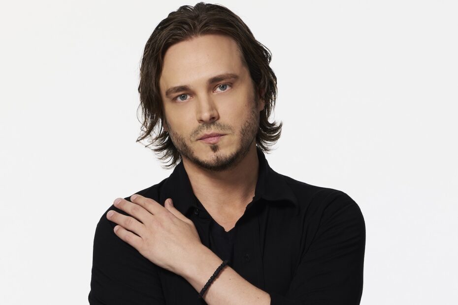 **Saídas e Novidades no Mundo das Séries: Jonathan Jackson e Mais** Mudanças no elenco: saídas e novidades em séries famosas