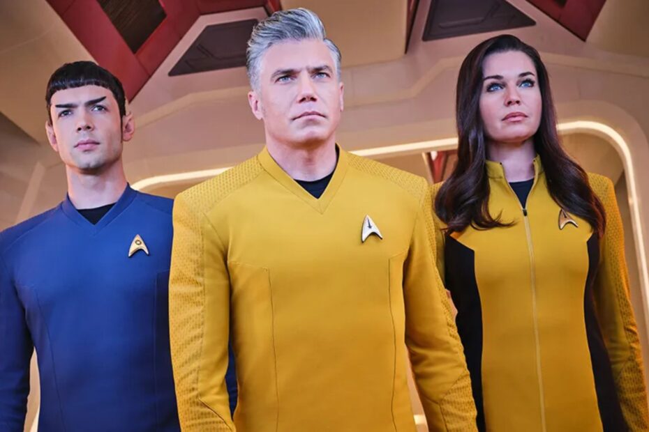 **Novidades sobre Star Trek: Strange New Worlds e Possível Sequência** Possível série de sequência com equipe da série original de Star Trek