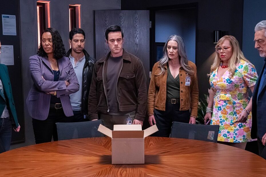 **Criminal Minds: A Volta de Elias Voit** Retorno Surpreendente em Criminal Minds: Personagem Amado de Volta!