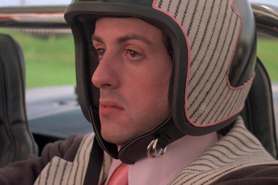 **Sylvester Stallone e seu Papel Icônico em Death Race 2000** Stallone como o vilão hilário que você não conhece