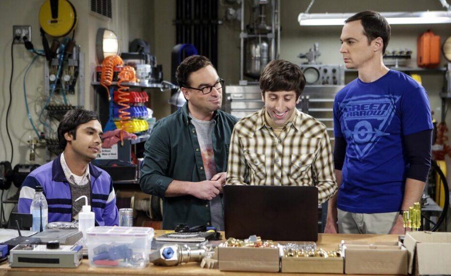 **O Novo Spinoff de The Big Bang Theory: Stuart Fails to Save the Universe** Chuck Lorre comenta sobre aparições de personagens de The Big Bang Theory