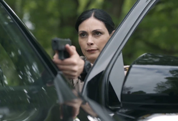 O crossover entre "Sheriff of Cochise" e "Country" promete trazer momentos emocionantes e dinâmicos para os fãs das duas séries. Morena Baccarin, conhecida por seu papel em "Firefly", e Diane Farr, que ganhou destaque em "Numb3rs", estão se unindo em um especial que será exibido em 1º de novembro de 2023. Este evento será uma oportunidade para ver como os mundos das duas séries se entrelaçam, trazendo personagens e histórias já conhecidas para uma nova experiência. Crossover emocionante: Morena Baccarin e Max Thieriot em ação