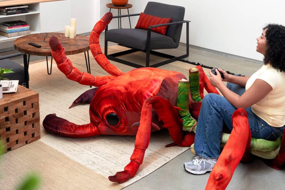 **Grounded 2 e o Plushie Gigante que Trouxe Novidades** Ganhe um assustador pelúcia de formiga de 10 pés com Grounded 2!