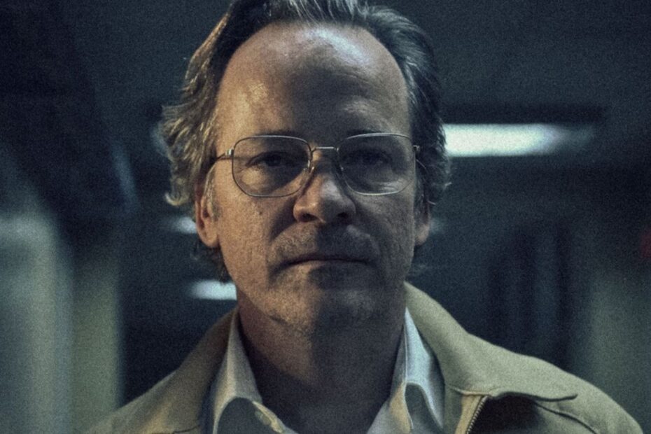 **O Impacto de "September 5" e o Reconhecimento de Peter Sarsgaard** Jornalismo em Foco: O Impacto de September 5 no Cinema