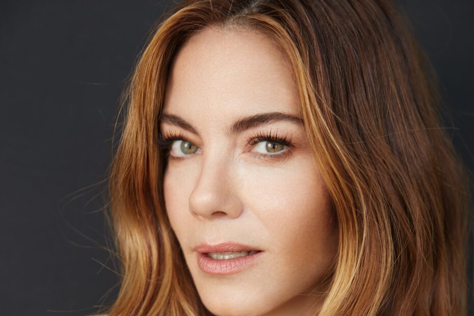 **Michelle Monaghan se junta a John Cena e Eric André na comédia 'Little Brother' da Netflix** Michelle Monaghan se Une a John Cena e Eric André em uma Comédia Imperdível da Netflix