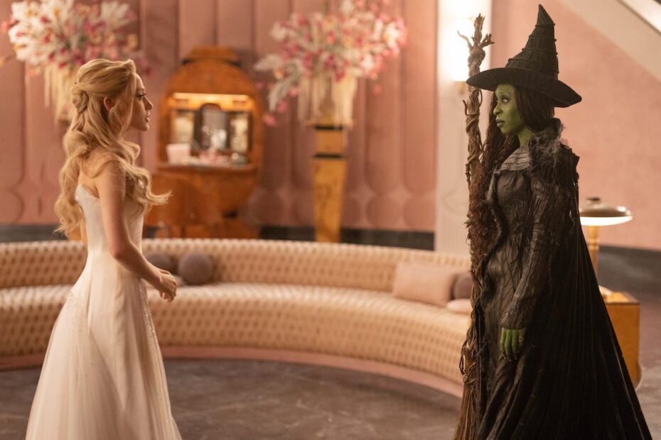 O tão esperado especial de "Wicked", intitulado "Wicked: For Good", terá sua estreia na NBC no dia 1º de dezembro de 2023. Este evento muito aguardado trará as estrelas do cinema Ariana Grande e Cynthia Erivo, que interpretam as icônicas personagens Elphaba e Glinda. O público poderá vivenciar uma apresentação gravada ao vivo do musical, que foi um grande sucesso nos palcos da Broadway. Pecados e Segredos: Histórias que Assustam e Envolvem