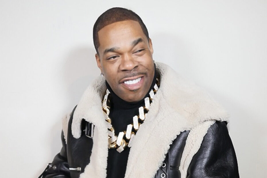 **Busta Rhymes Recebe o Prêmio Visionário do MTV VMA Rock the Bells** Busta Rhymes: O Gênio do Hip-Hop é Reconhecido com o Primeiro Prêmio Visionário do MTV VMA Rock The Bells!