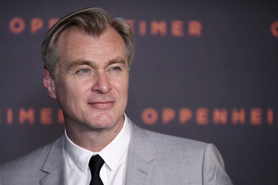 "Jurassic World Rebirth Supera Épico de Guerra de Nolan"