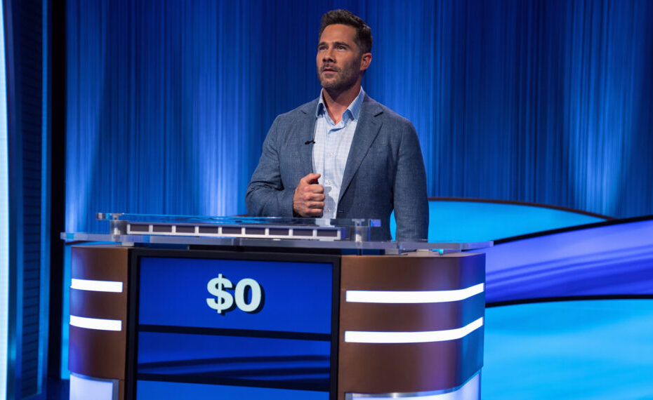 Luke Macfarlane busca nova chance em Jeopardy após deslize inicial