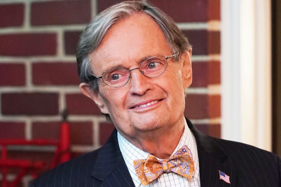 **NCIS: Origins Homenageia David McCallum com Episódio Especial "Young Ducky" na Temporada 2** "NCIS: Origins presta homenagem a Ducky em emocionante retorno"