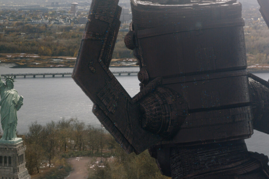 **Ralph Ineson: A Voz de Galactus e seu Impacto no Cinema de Horror** O ator de Galactus que te surpreenderá em um filme de horror