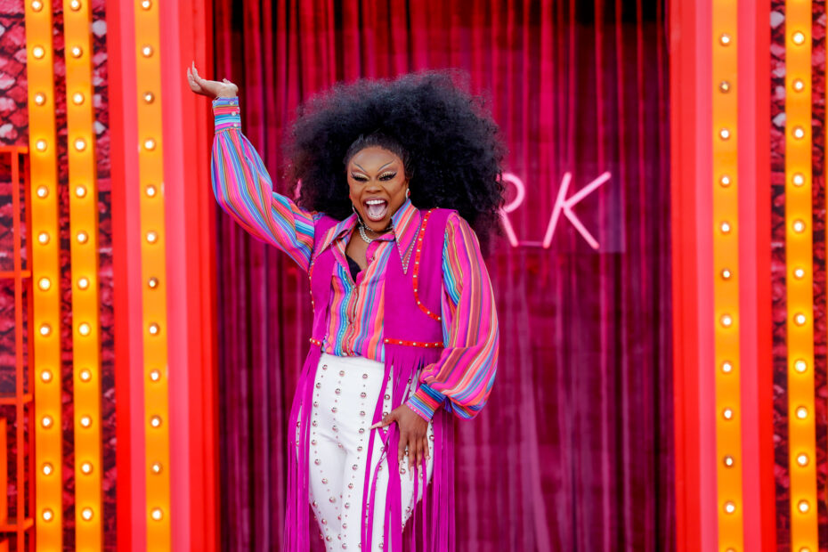 **Onya Nurve e Jewels Sparkles: A Ascensão no Mundo do Drag** O Brilho da Autenticidade: Como Onya Nurve e Jewels Sparkles Transformam o Palco do Drag com Suas Histórias e Lip Syncs Incríveis