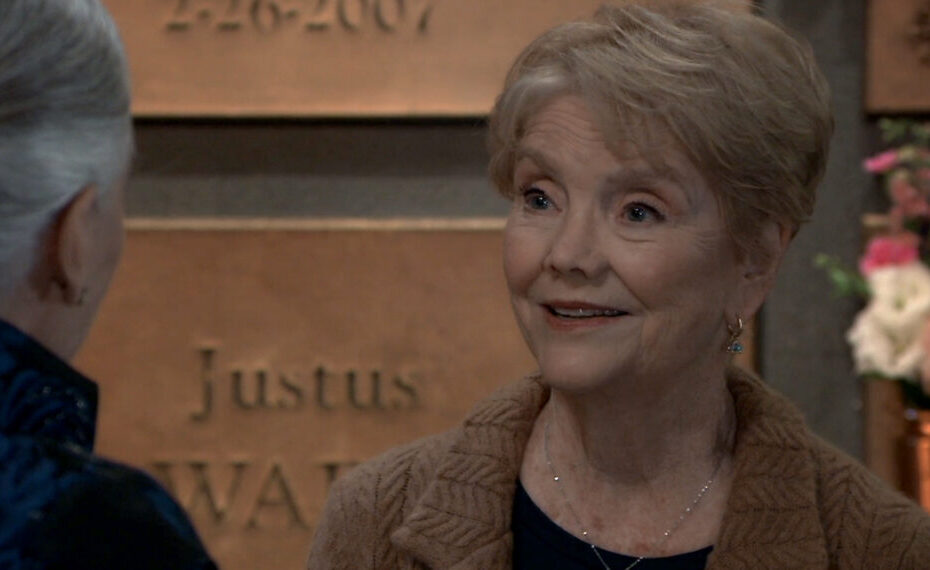 **Erika Slezak Em 'General Hospital': Conheça Veronica 'Ronnie' Bard, a Irmã Secreta de Monica** A Revelação da Irmã Secreta de Monica em General Hospital