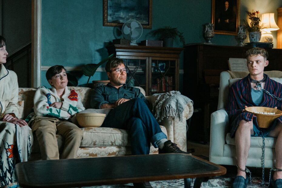 **O Novo Thriller "Good Boy" no TIFF 2025** "Good Boy: O Thriller Surpreendente de Jan Komasa no TIFF 2025"