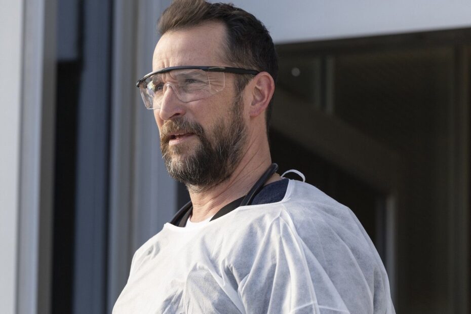 Médico elogia realismo de história da primeira temporada de The Pitt