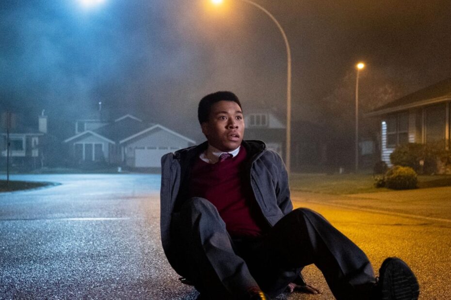 **O Frustrante Cancelamento de The Midnight Club pela Netflix** O Adeus Prematuro de A Club dos Meia-Noites na Netflix