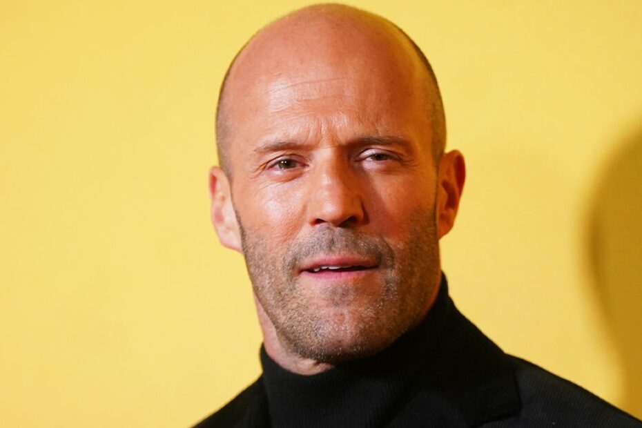 Jason Statham e Sylvester Stallone: Parceria em "Homefront" Agora Disponível para Streaming A Dupla Imbatível: Statham e Stallone em Ação em Homefront