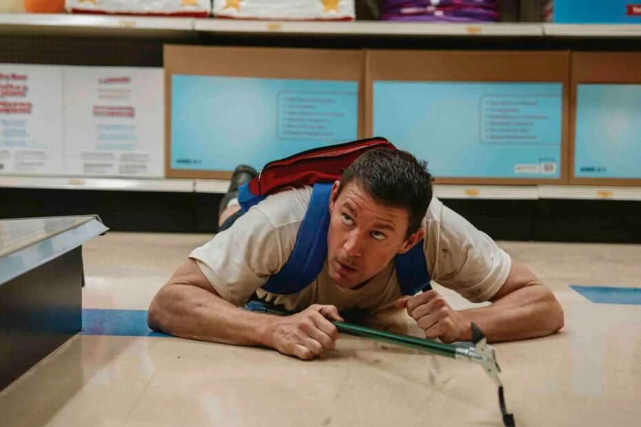 Channing Tatum Sofre Lesão Durante Filmagem de Cena com Peter Dinklage em Roofman Channing Tatum revela percalços durante gravações de Roofman