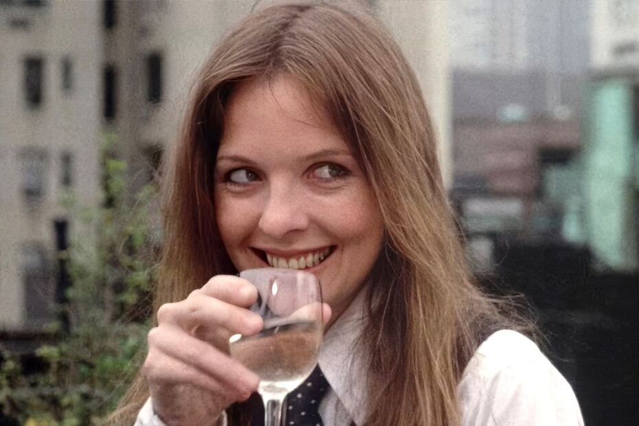 A Revolução das Comédias Românticas com Diane Keaton em "Annie Hall" Diane Keaton e a Revolução das Comédias Românticas em Annie Hall